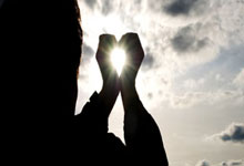 韦德体育：与亚冬会赛跑！走路依然很疼，谷爱凌伤情更新中新体坛.